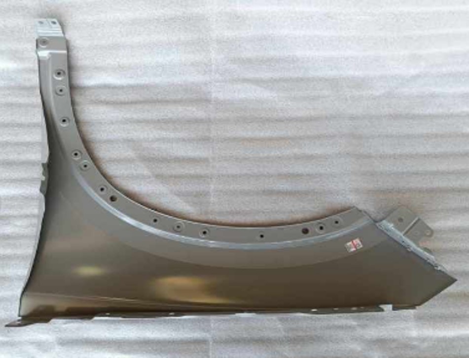 Parafango djathtas / Right fender
