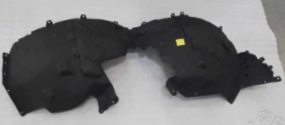 [UFEA-3102110] Mbulese e brendshme e harkut te rrotes perpara majtas / Inner wheel arch cover front left
