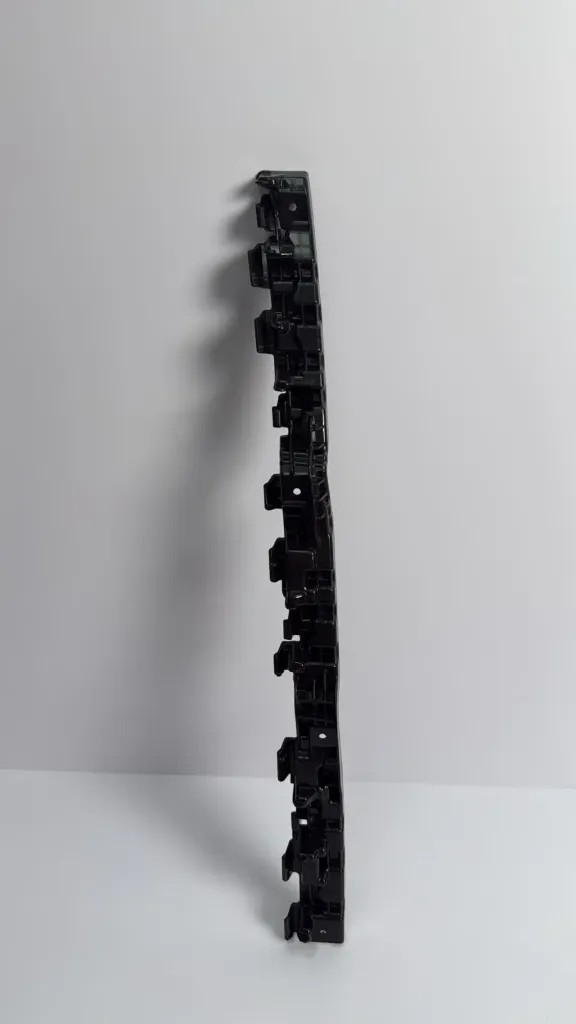 [UNEA-4121380] Mbajtëse montimi e fenerit përpara majtas