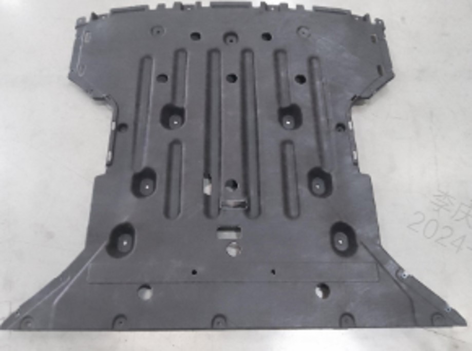 [UFEA-3102310] Mbrojtese balte e nenbastunit mbrapa (komplet) / Rear mudguard (complete)