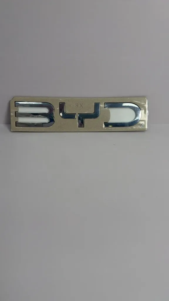 [HXHA-3921580] Logo “BYD” për kapakun e bagazhit (komplet)