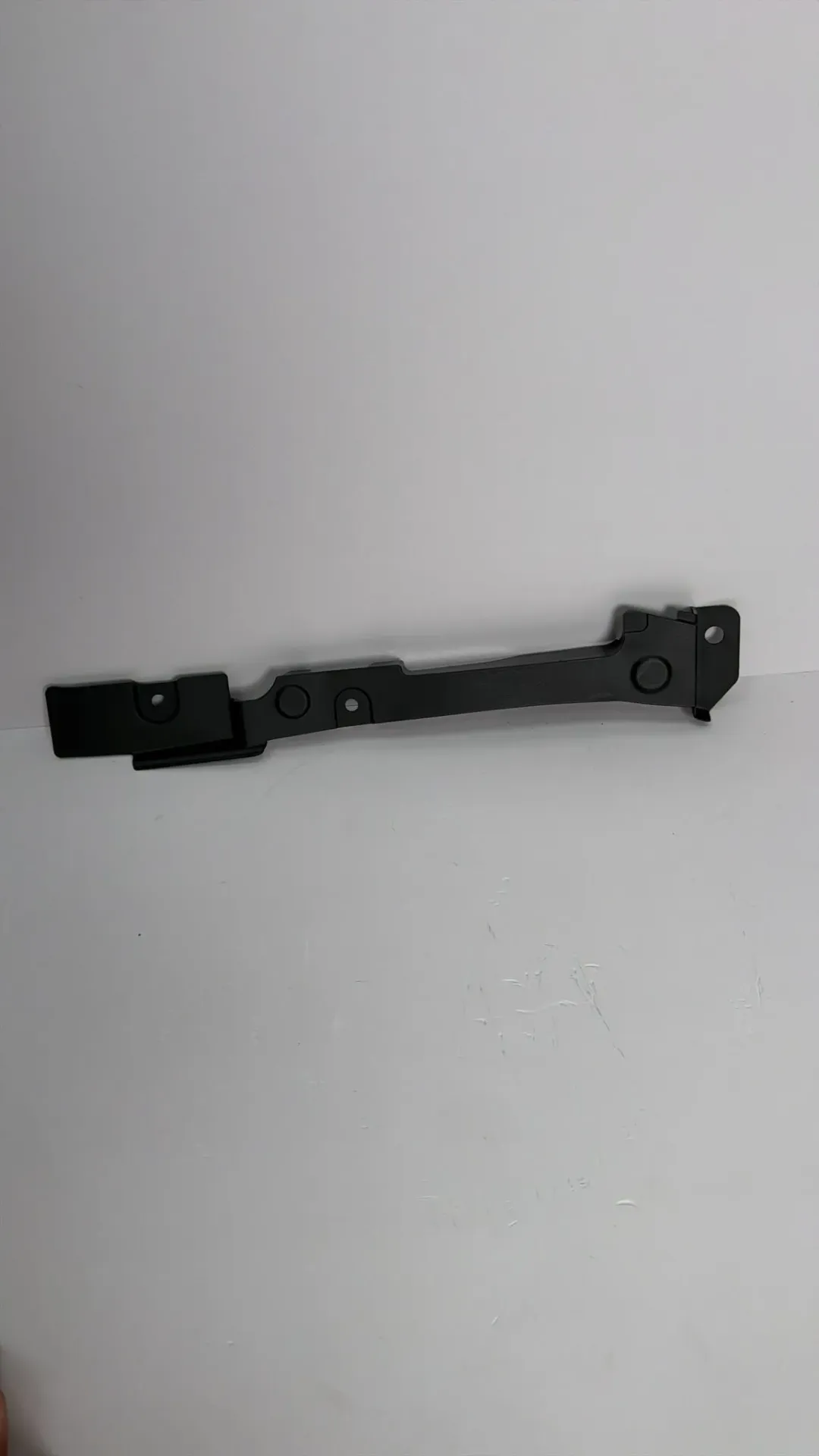 [ST-5302227] Kapak mbrojtes i menteshes se kofanos djathtas / Right bonnet hinge protective cover
