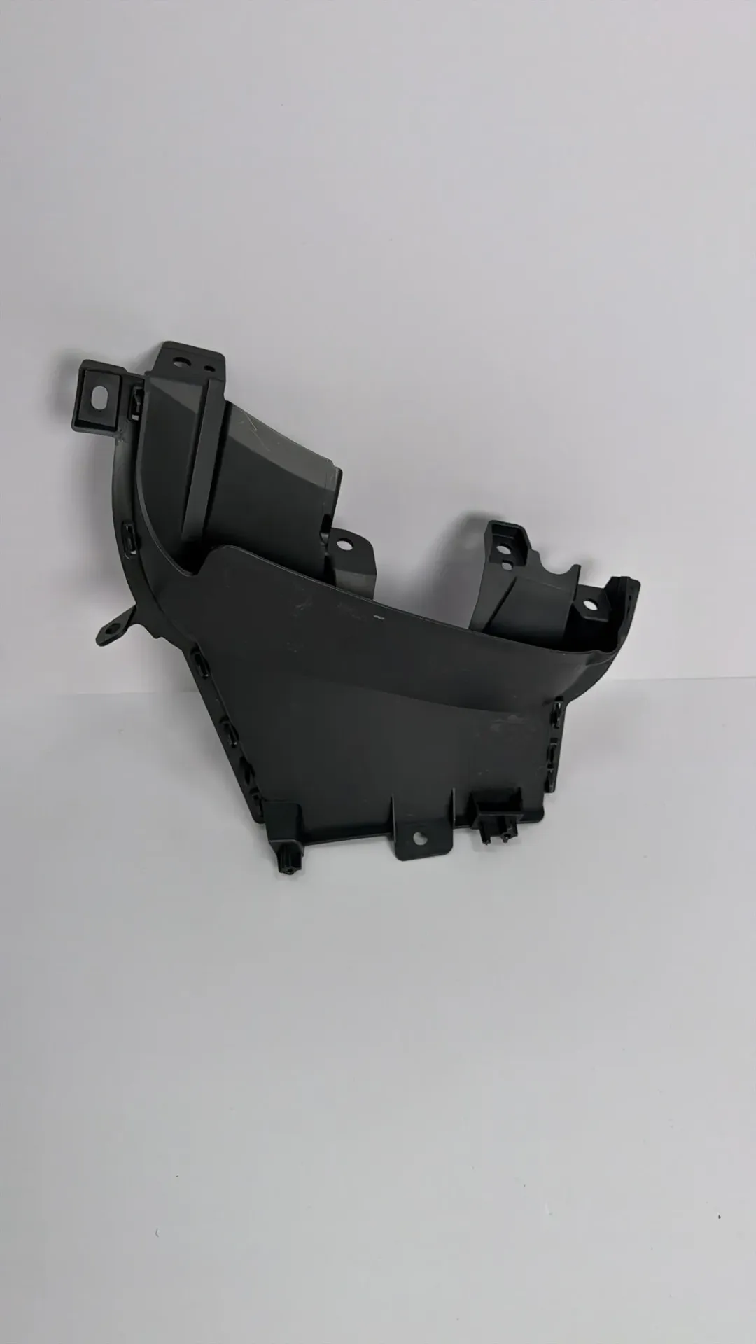 [STER-2803180] Kanal ajri i marrjes ne parakolpin perpara djathtas (komplet) / Air intake duct in the front right bumper