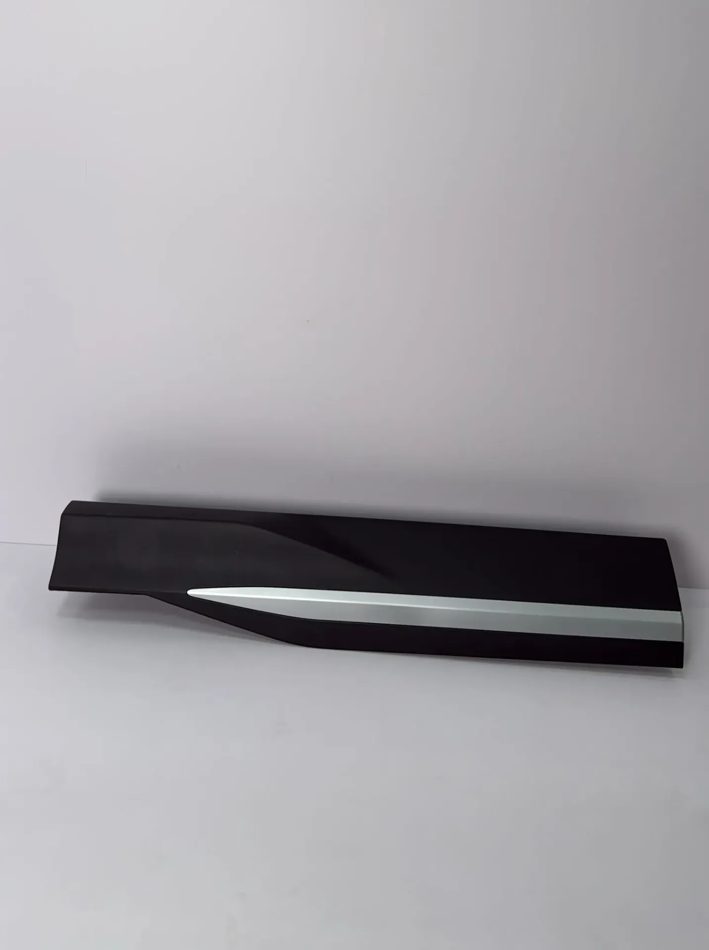[SA3HK-5402860] Panel dekorativ anesor dere mbrapa djathtas / Rear right door side decorative panel