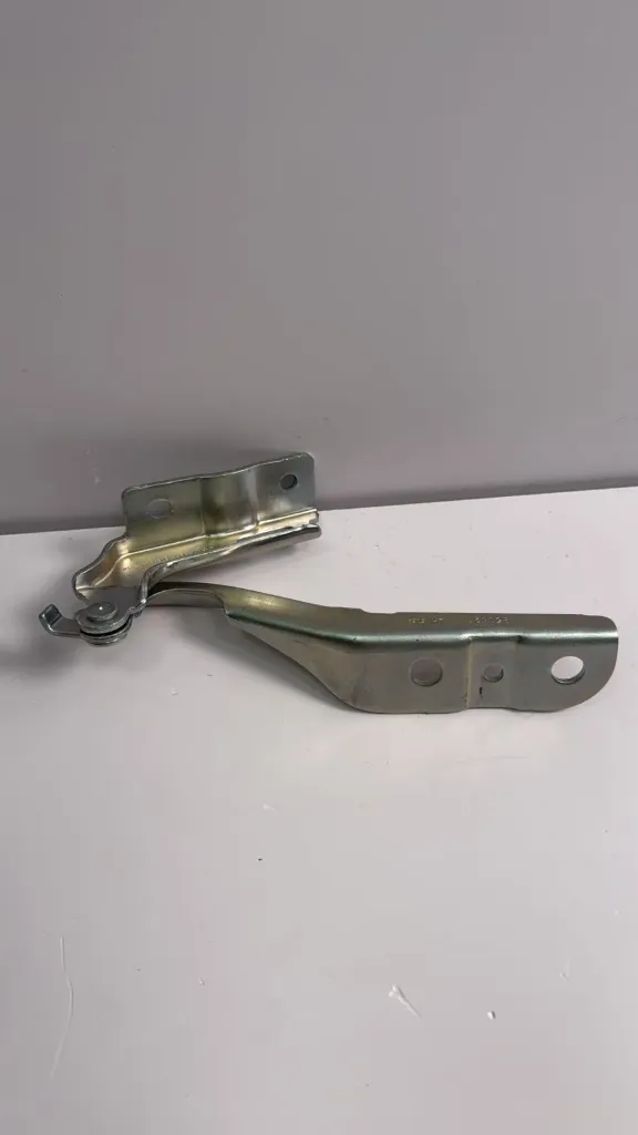 [EQEA-8402610] Menteshe kofanoje majtas (komplet) / Left hood hinge