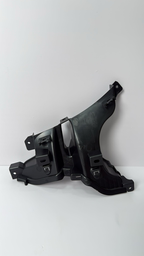 [UFEA-2803171A] Kanal ajri i marrjes ne parakolpin perpara majtas / Air intake duct in the front left bumper