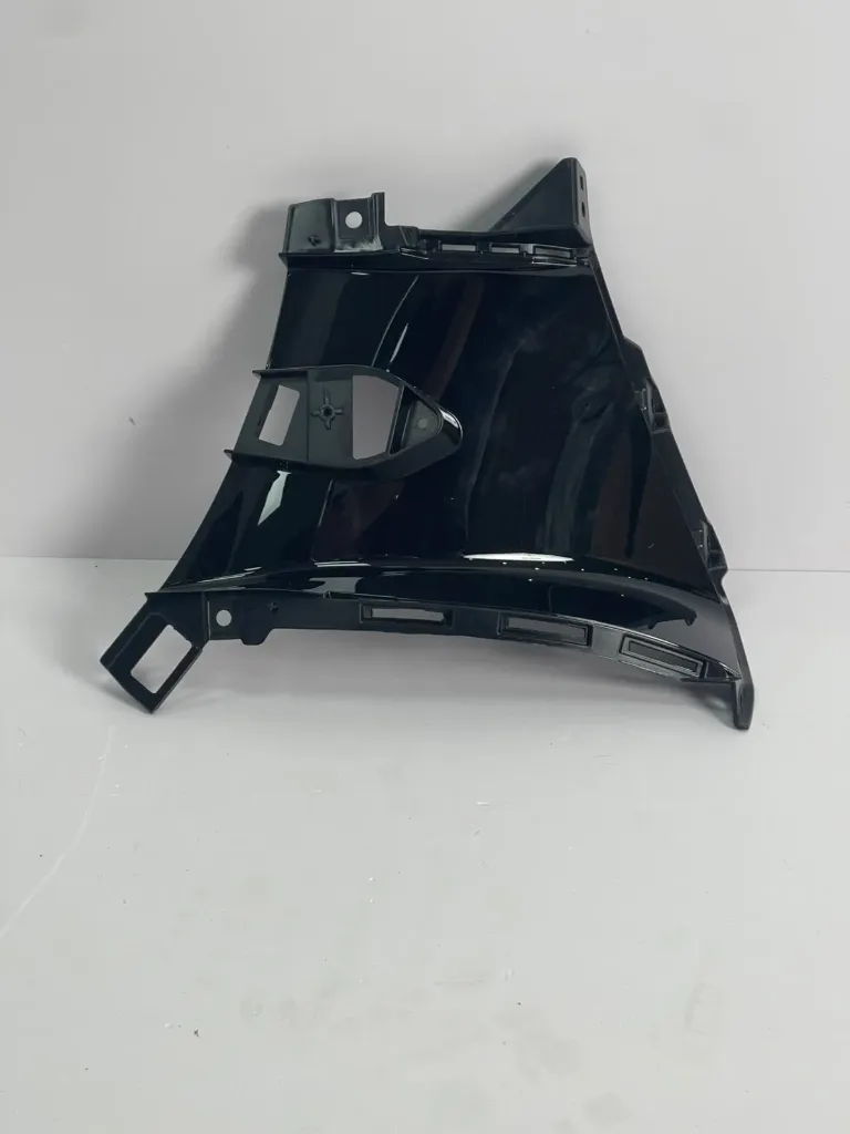 [SRHB-2803127] Kanal ajri i marrjes ne parakolpin perpara majtas / Air intake duct in the front left bumper