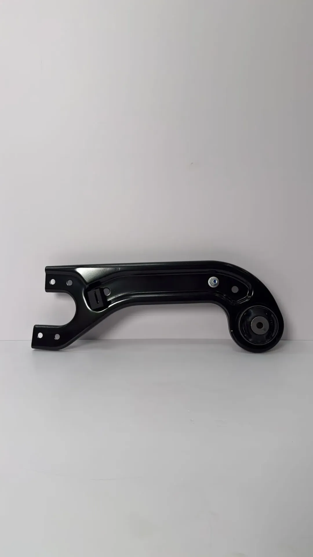 [SC2E-2914200] Krah terheqës i pezullimit mbrapa djathtas (komplet) / Rear right suspension arm (complete)