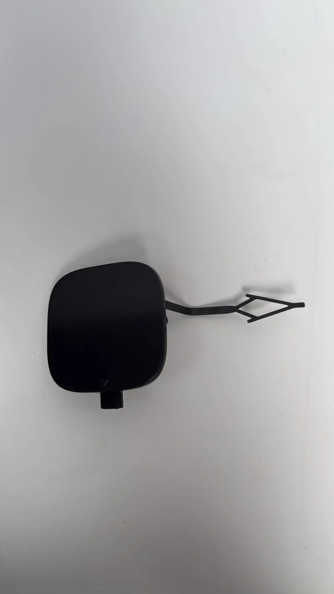 [SRHB-2803119] Kapak mbulues i grepit terheqes perpara / Front tow hook cover