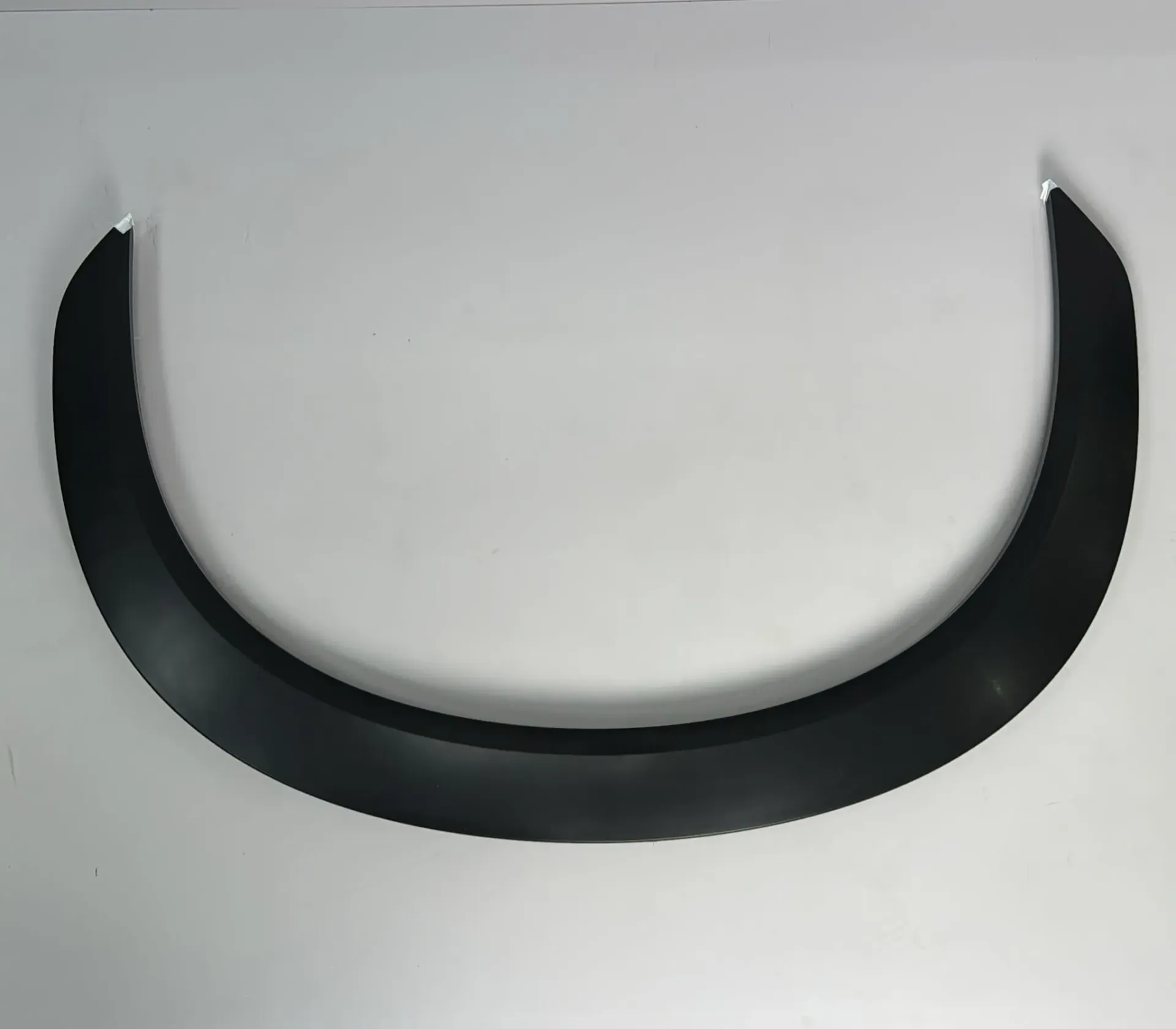 [SRHA-5302420A] Panel dekorativ i harkut te rrotes perpara djathtas (komplet) / Front right wheel arch decorative panel (complete)