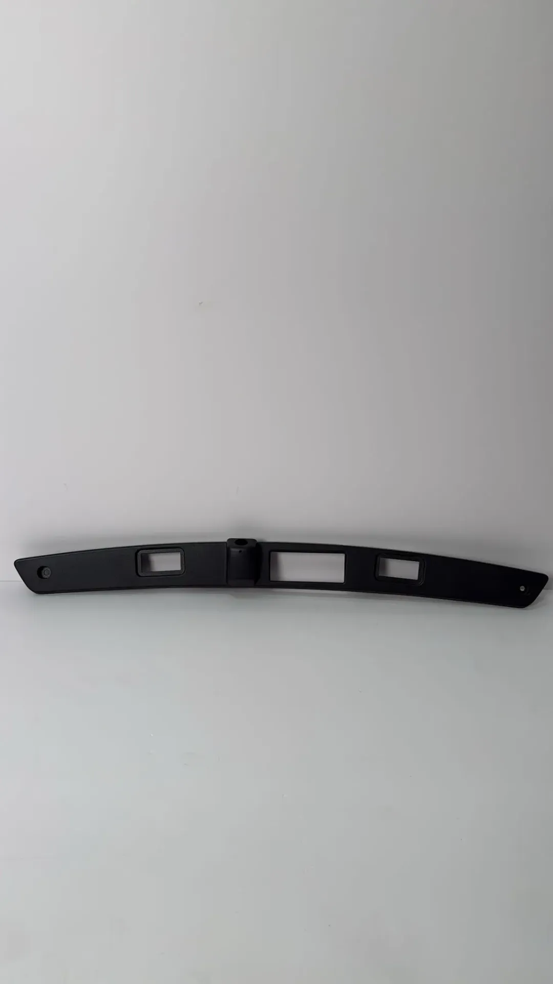 [UNEA-5506110] Kornize dekorative e targes mbrapa (komplet) / Rear license plate decorative frame