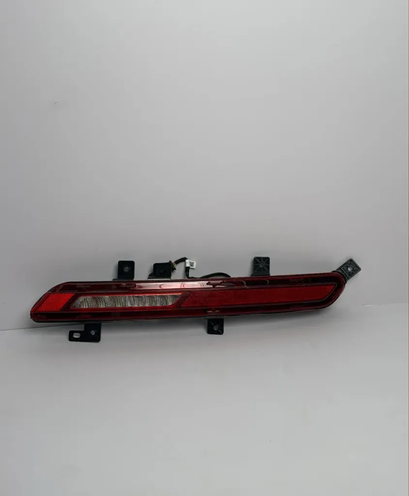 [SRH-4116300] Drite mjegulle mbrapa majtas / Rear left fog light