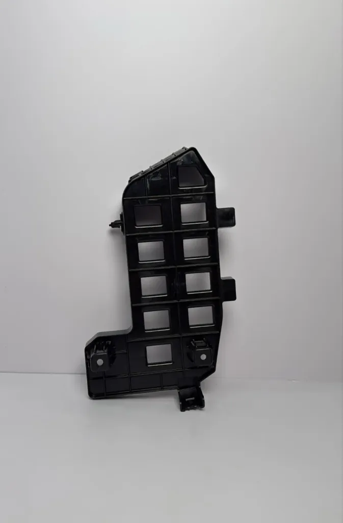 [SRE-2804330] Mbajtese mbeshtetese e poshtme majtas e parakolpit mbrapa (komplet) / Rear bumper lower left support bracket