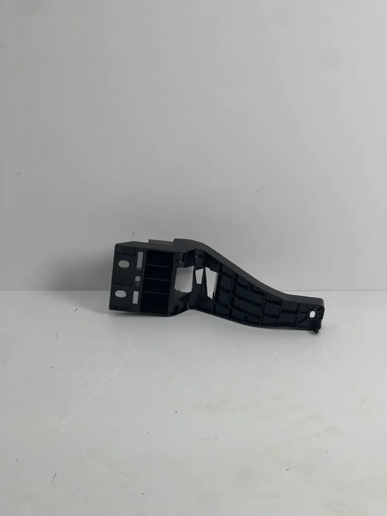 [UNEA-2803870] Mbajtese mbeshtetese e parakolpit perpara djathtas (komplet) / Front right bumper support bracket