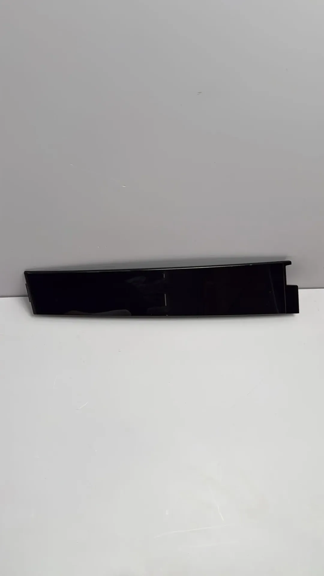 [EQEA-5402920] Panel dekorativ i jashtem i shtylles B perpara djathtas (komplet) / Front right B-pillar outer decorative panel (complete)