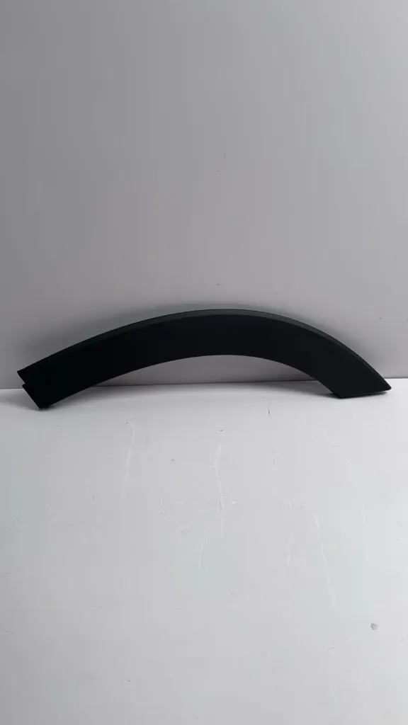 [SA3F-5302450] Panel dekorativ zgjerues i parafangos se deres mbrapa majtas (komplet) / Rear left door fender extension decorative panel (complete)