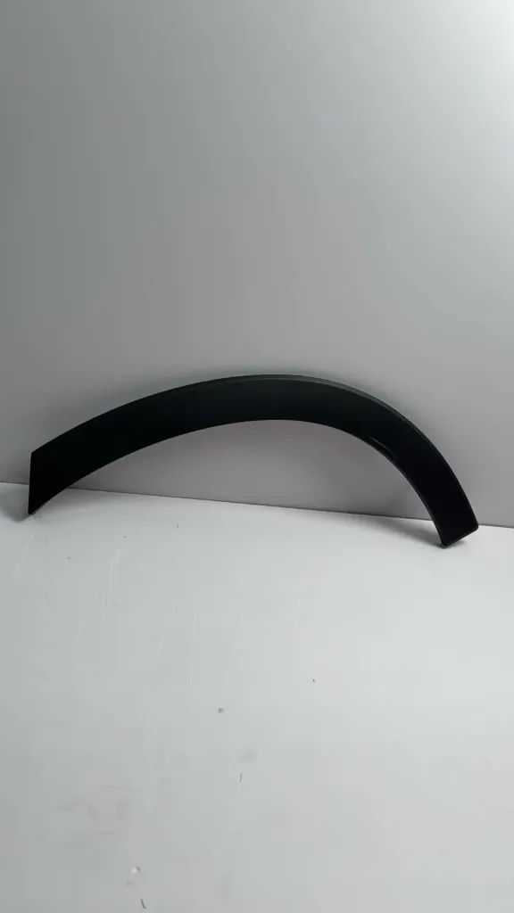 [SA3HK-5302430] Panel dekorativ i harkut të rrotës mbrapa majtas (komplet)