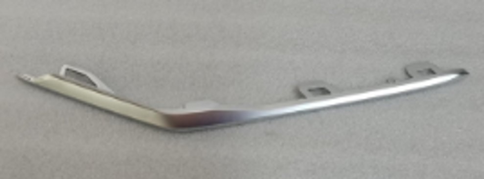 [UFEA-2803233/71] Shirit dekorativ i poshtem i parakolpit perpara majtas / Front left lower bumper decorative strip