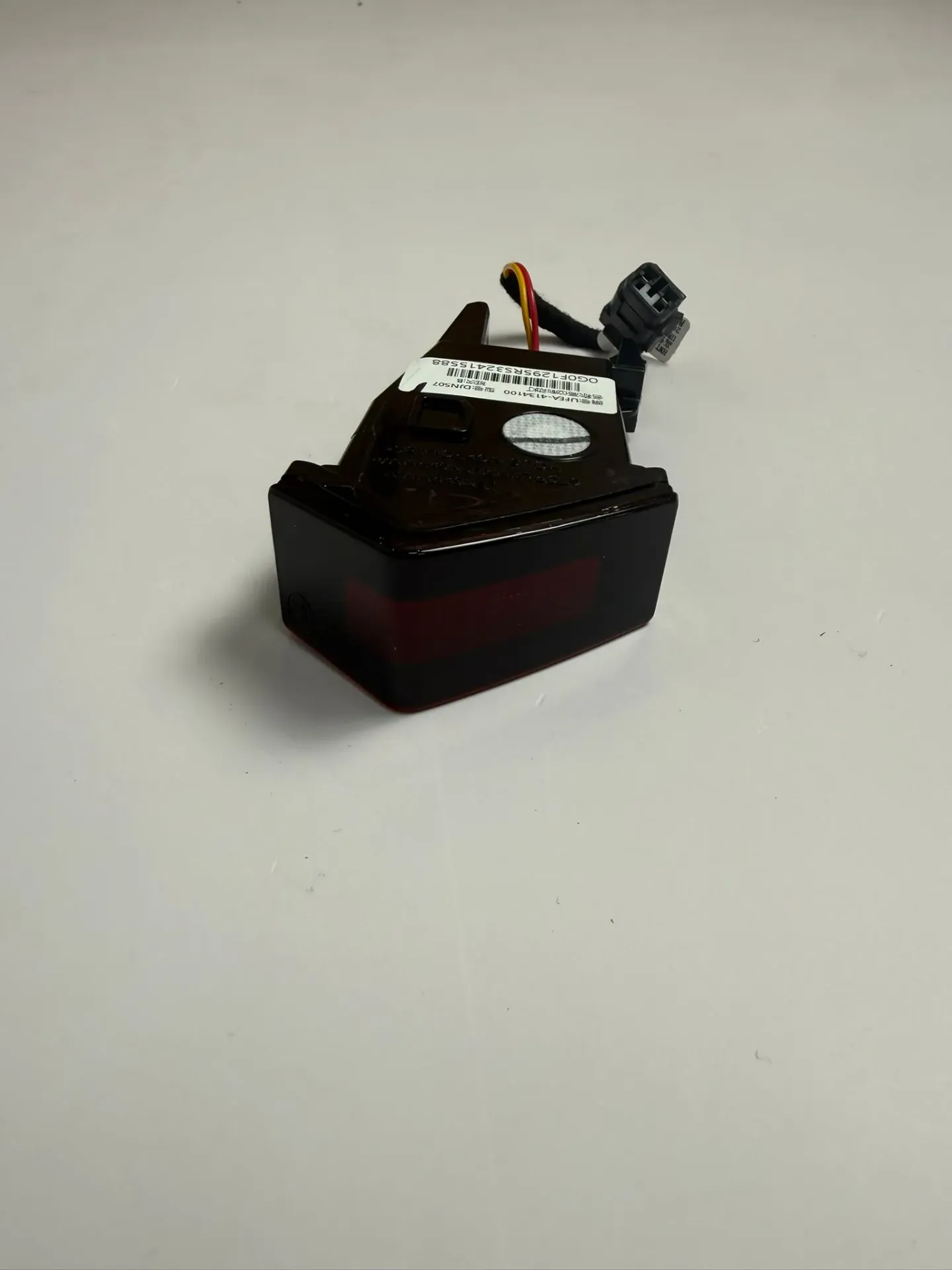 [UFEA-4134100] Dritë frenimi e lartë (stopi i tretë)