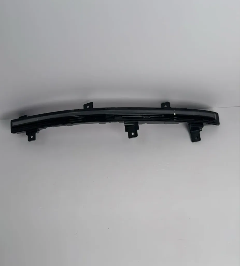 [STER-4102600] Drite e griles perpara djathtas / Front right grille light