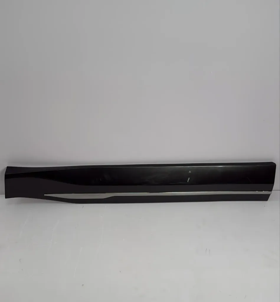 [S31-5400210] Panel dekorativ i derës përpara majtas