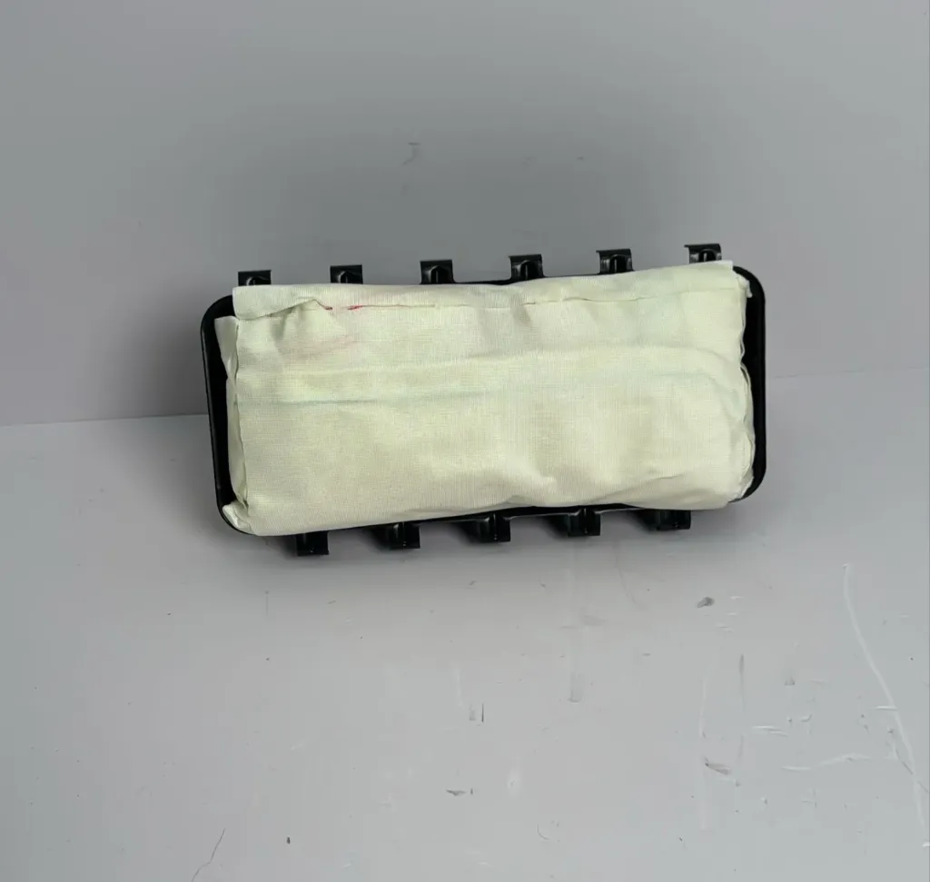 [S30-5820020] Airbag i pasagjerit / Passenger airbag