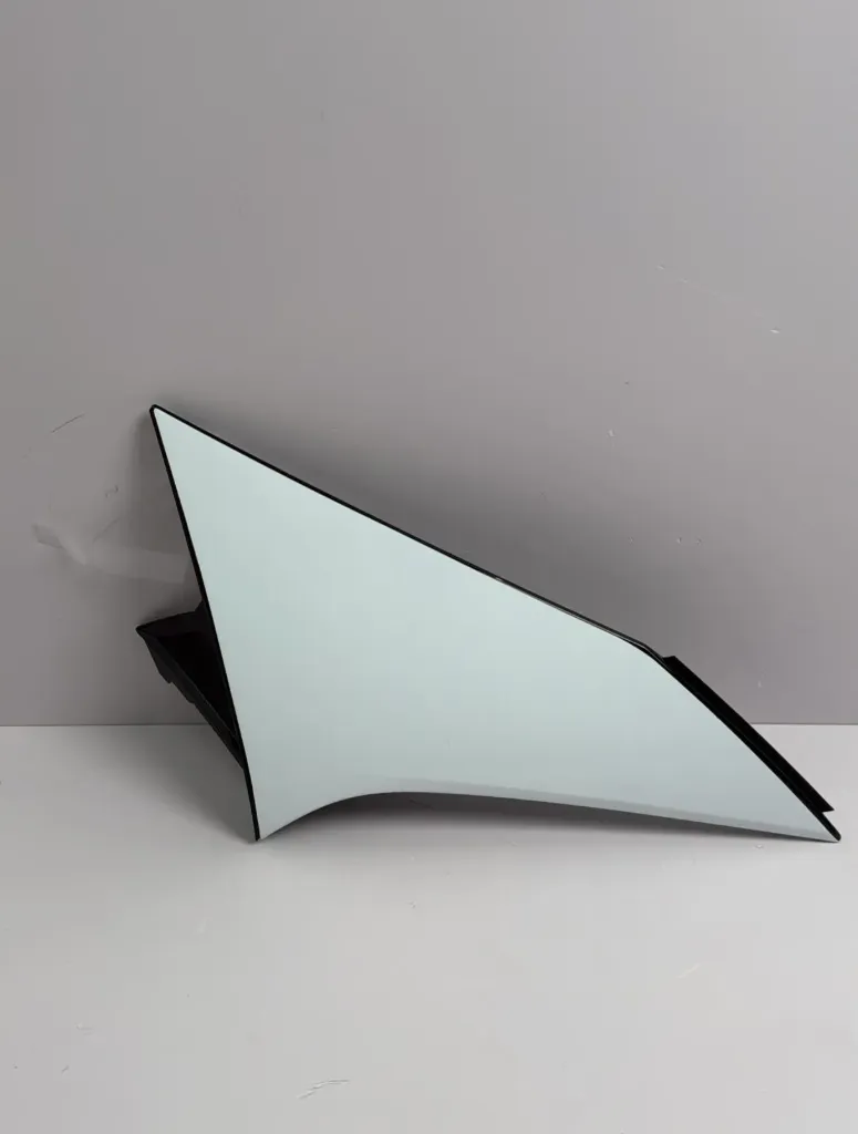 [L 11G 827 940 041] Spoiler / deflektor i kapakut të bagazhit – ana djathtas