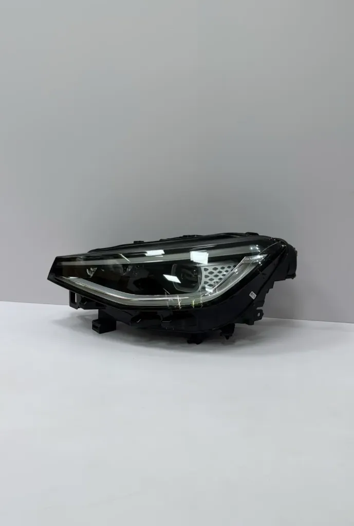 [L 11G 941 036 A] Fener përpara djathtas