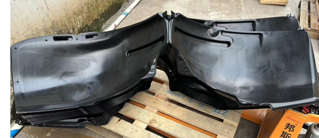 [L11A809958A] Mbulese e brendshme parafangos perpara djathtas / Front right inner fender cover