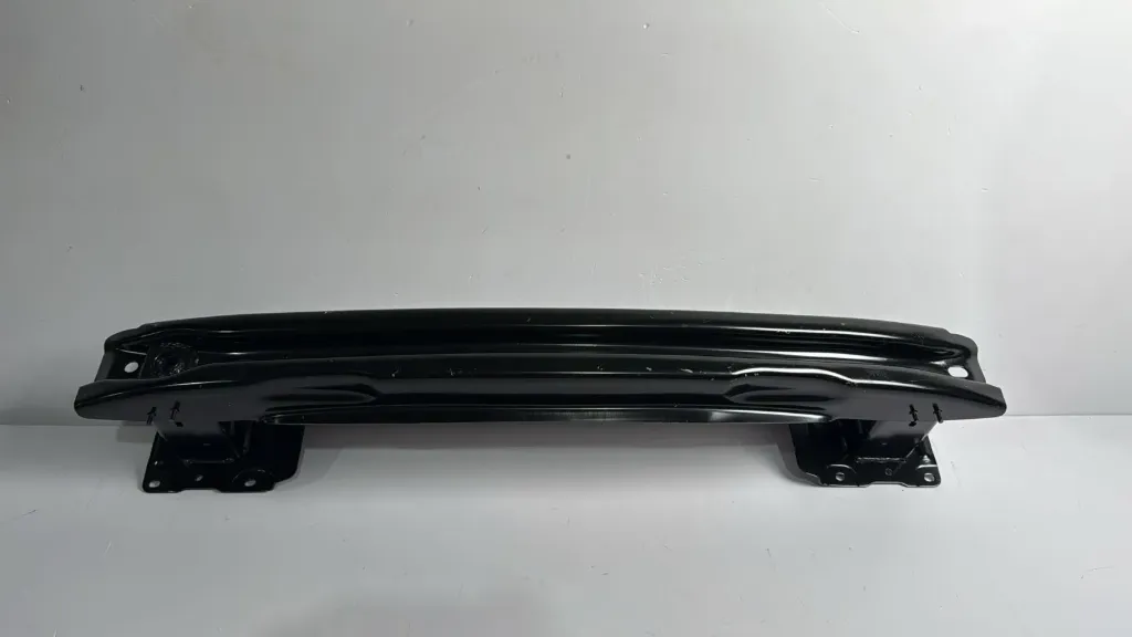 Travers mbrapakolpi / Rear bumper cross member