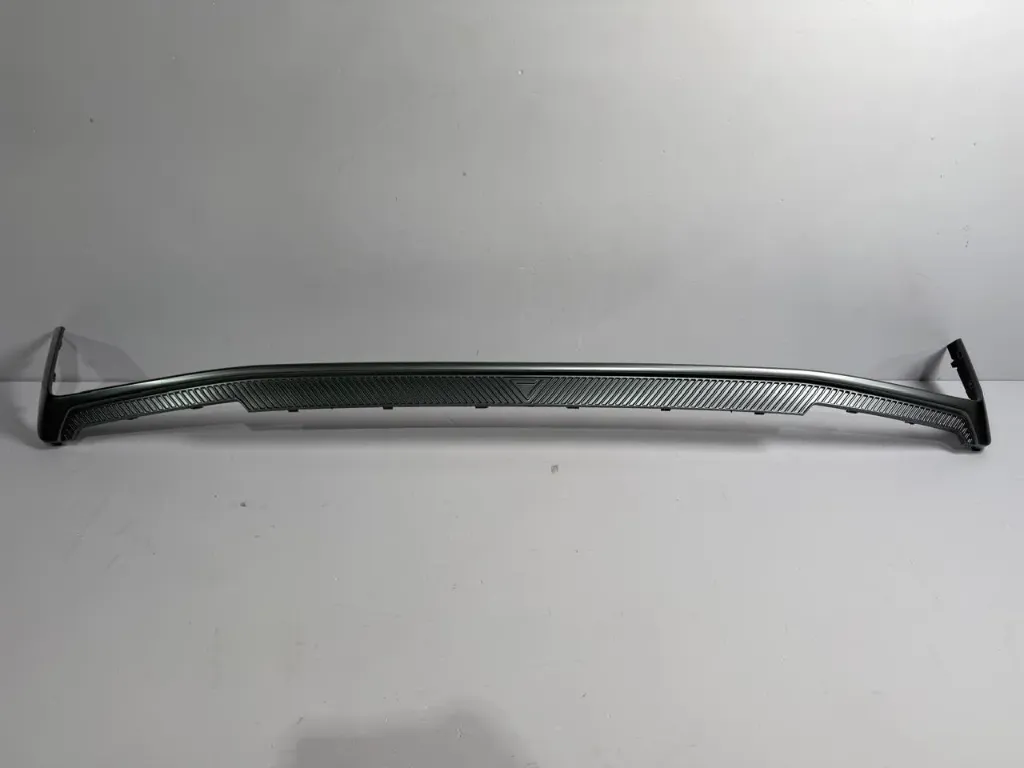 Mbrojtese poshtme parakolpi pasem / Rear bumper lower protection