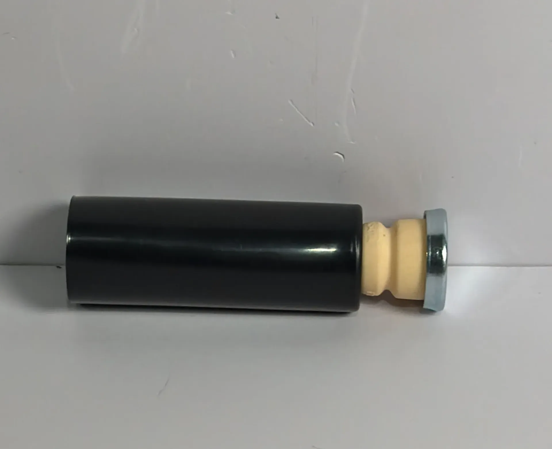 Gomine amortizatori me mbrojtese pluhuri 