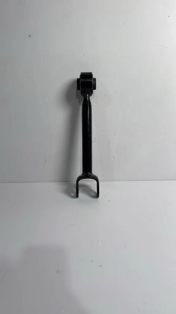 Krahu drejtues pasem / Rear steering arm