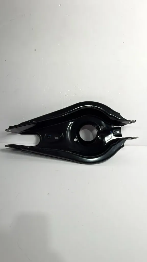 Krahu i poshtem pasem