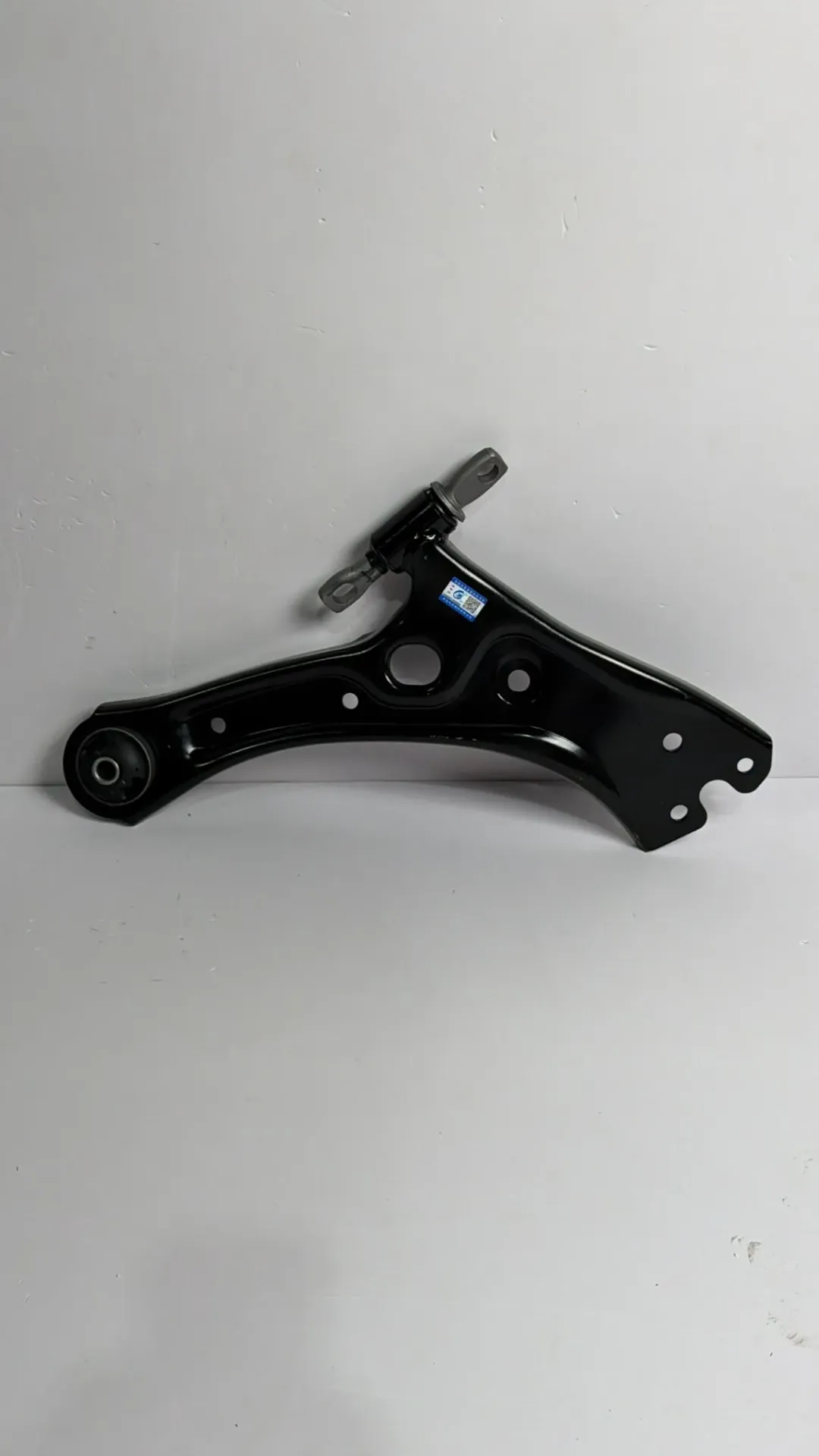 Krahu i poshtem para djathtas komplet / Lower front right arm