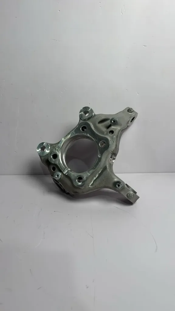 Mango drejtimi para majtas