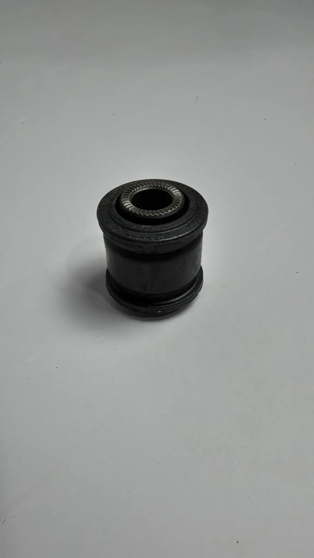Gomine krahu / Controll arm bushing