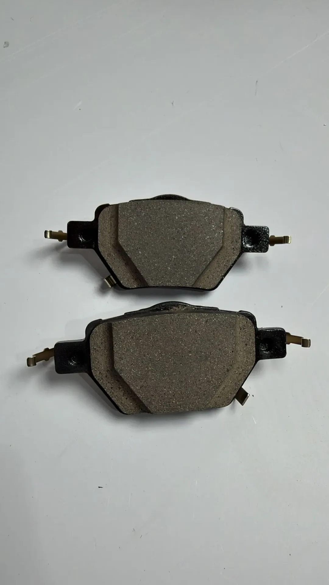 Pllaka frenash pasem komplet pakete servisi