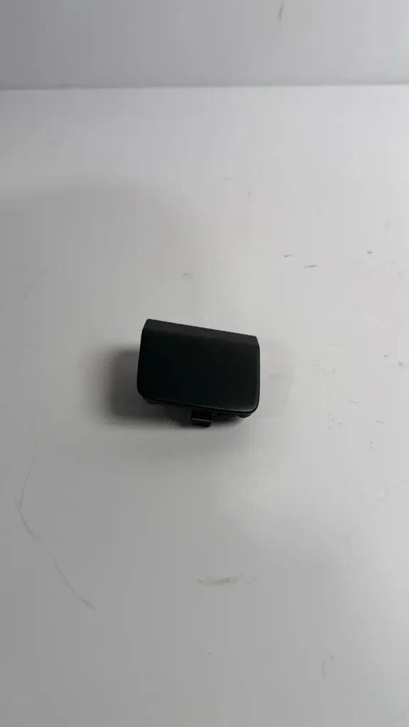 Kapak vrime parakolpi para / Front bumper hole cover