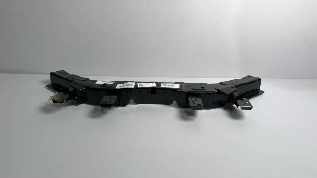 Mbajtese radiatori siperm komplet / Upper radiator bracket complete