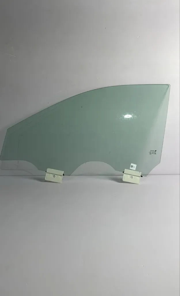Xham dere para djathtas / Right front door glass
