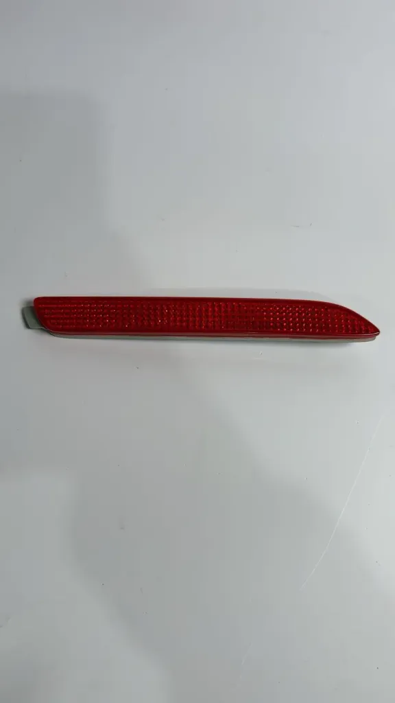 Reflektor pasem djathtas komplet / Rear right reflector