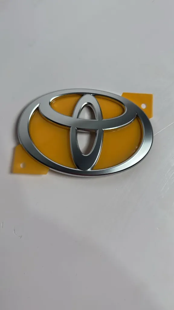 Logo parakolpi para / Front bumper logo