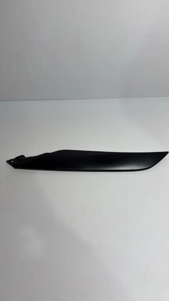 Kapak drite parakolpi majtas / Left bumper light cover