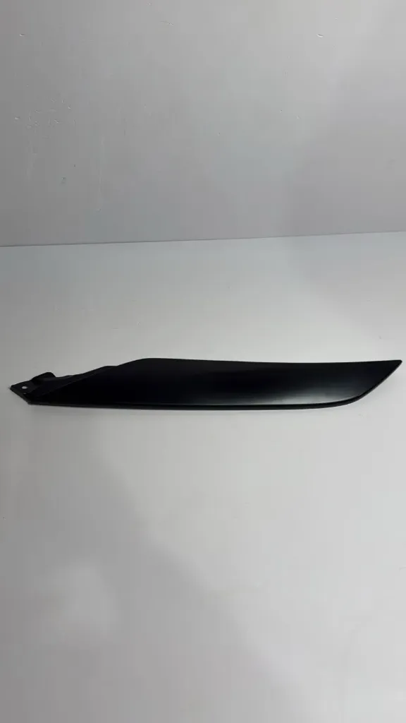 Kapak drite parakolpi djathtas / Right bumper light cover