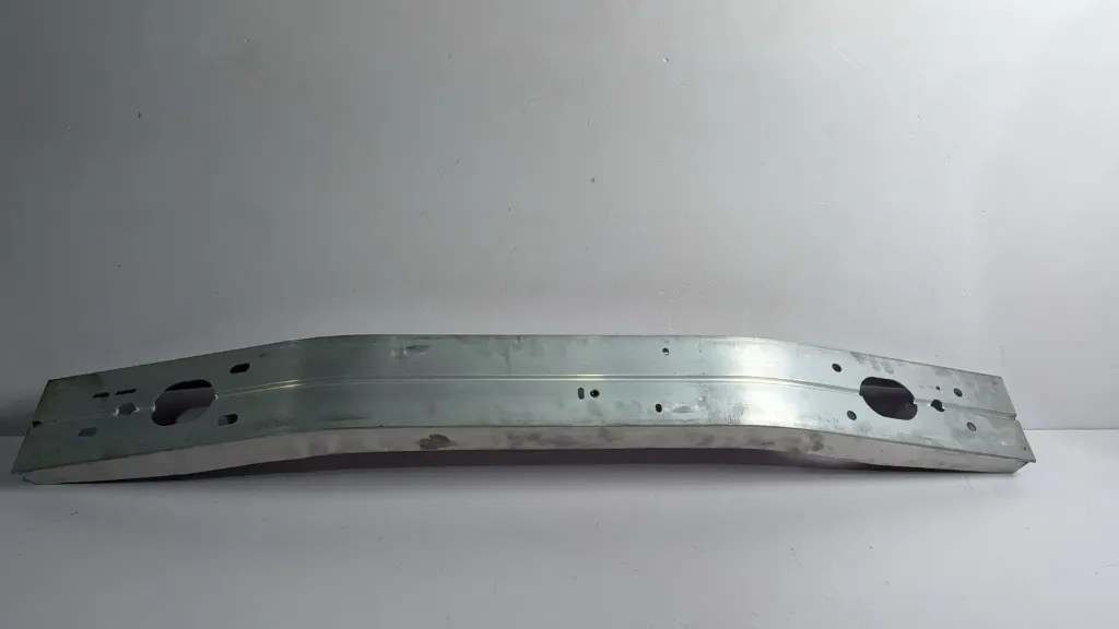 Travers parakolpi / Front bumper crossbar