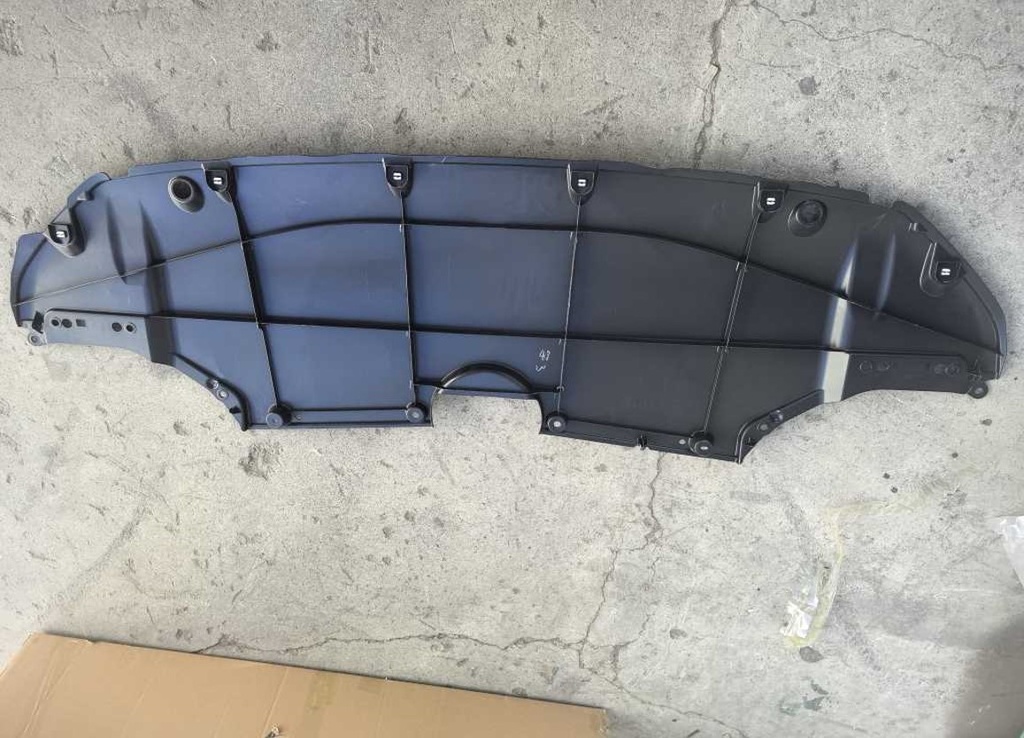 Mbrojtese poshtme parakolpi para / Front bumper lower protection