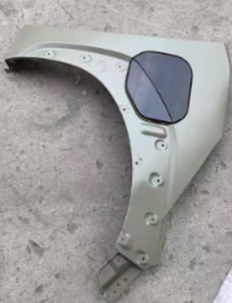 Parafango para majtas / Front left fender