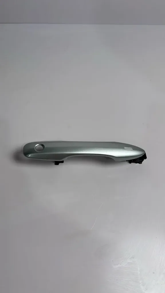 Doreze dere para majtas