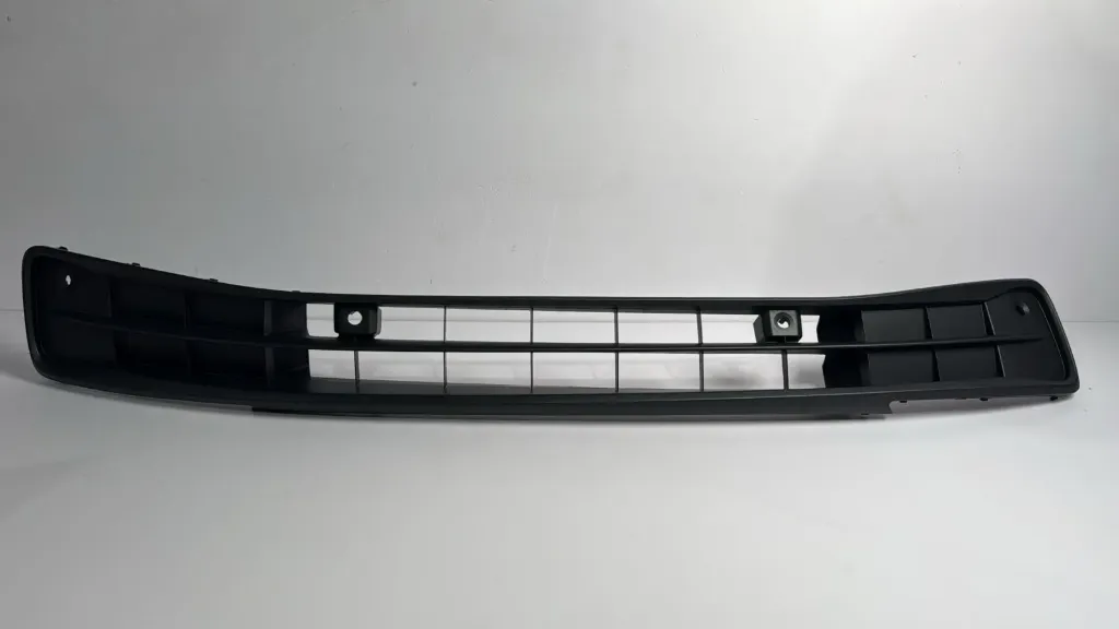 Grile parakolpi / Bumper grille